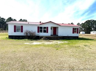 809 Makay Ct, Hope Mills, NC 28348