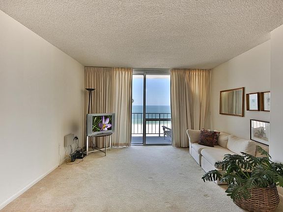 4th image of 140 Seaview Ct APT 1501