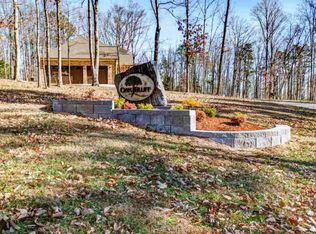 11 S Bluff Trl SE, Huntsville, AL 35803