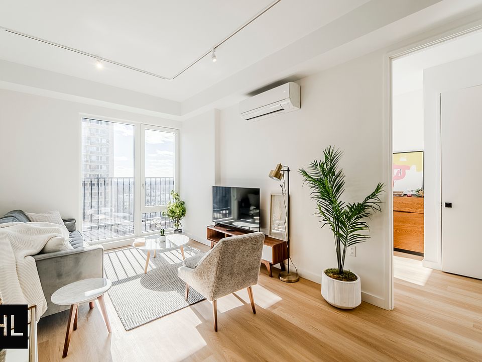 1st image of 931 Carroll St #1621