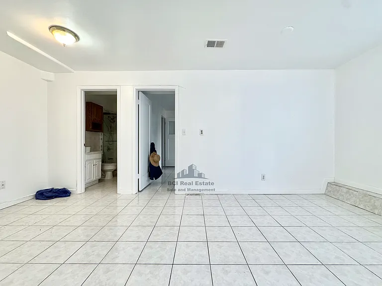 115 Concord St — Photo 10