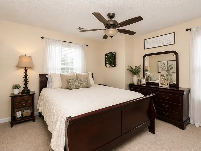 2nd Bedroom (upstairs)