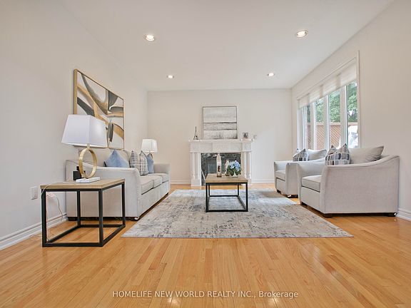 4th image of 39 Green Meadows Cir