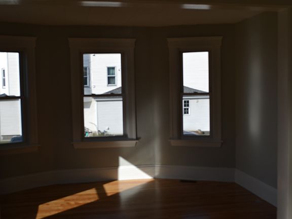 5th image of 112 Puritan Ave Unit 1