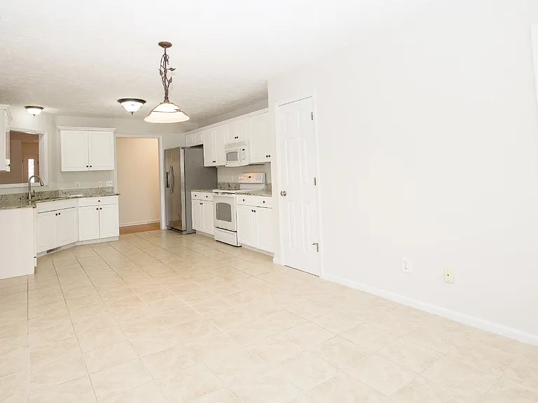 8 Moore Dr — Photo 20