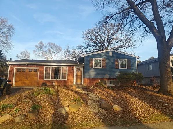 927 Ridgeland Ave, Mundelein, IL 60060