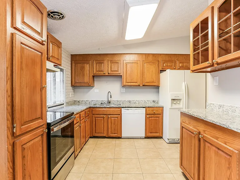 1284 Falene Pl — Photo 10