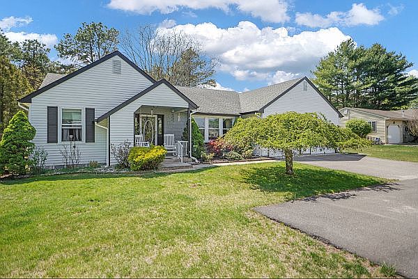 1st image of 26 Berkshire Rd