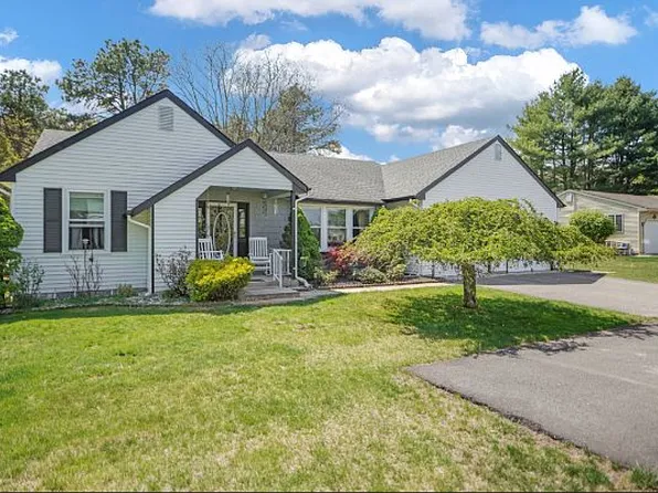 26 Berkshire Rd, Whiting, NJ 08759