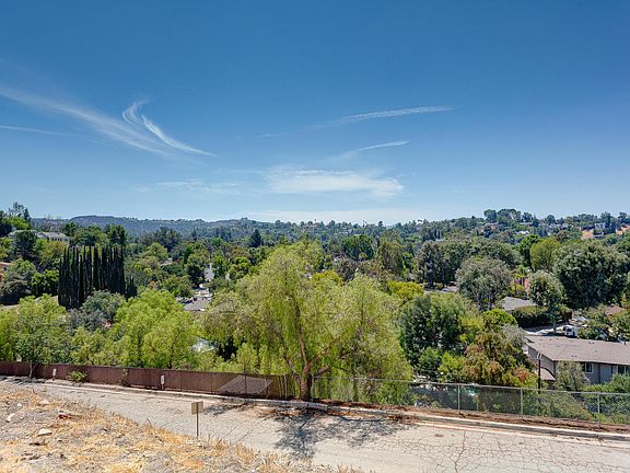 4th image of 5084 Escobedo Dr