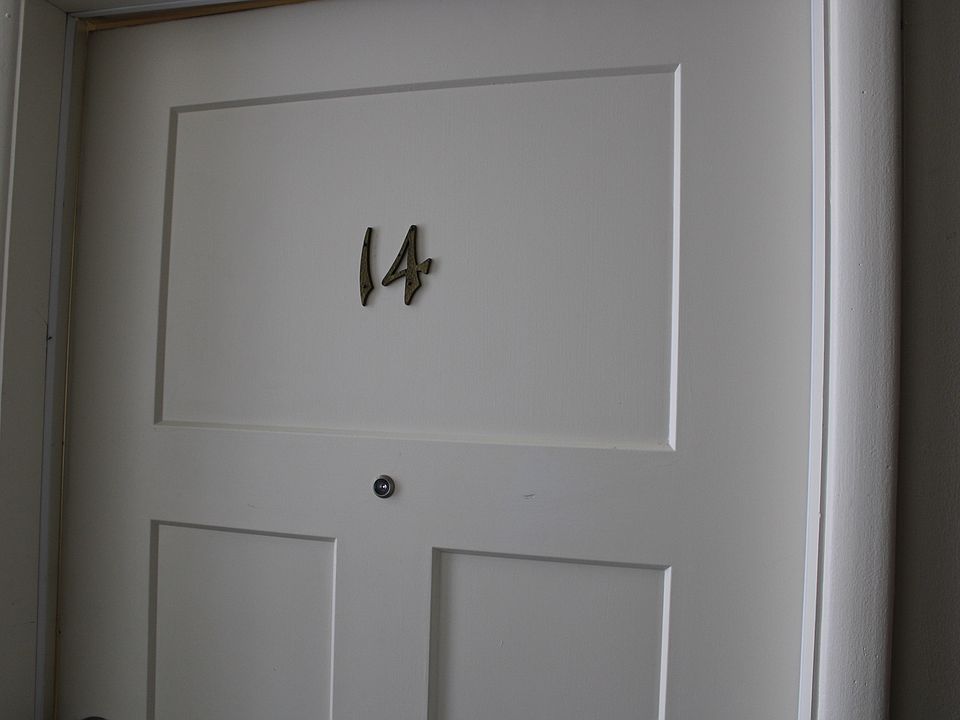 1st image of 34 1/2 N Wenatchee Ave #14