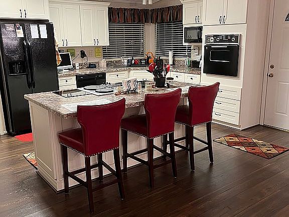 2nd image of 737 Summersea Ct