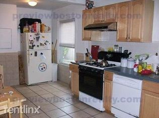 93 Williston Rd #1QC, Brookline, MA 02445