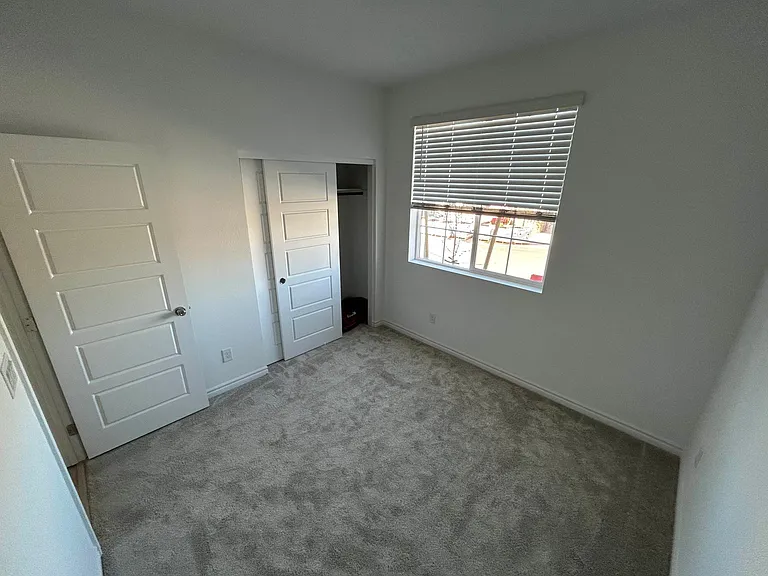 25 Barbara Ln #25 — Photo 7