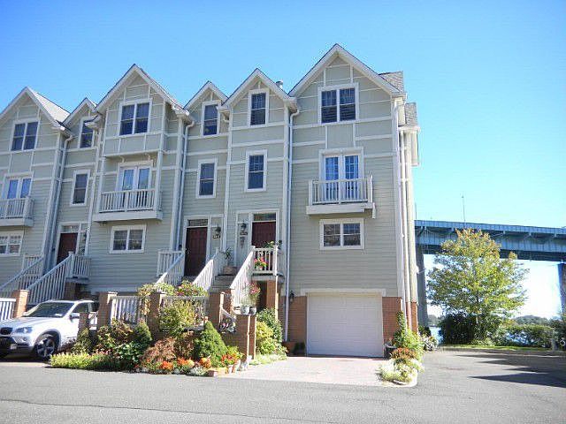 1st image of 16842 Powells Cove Blvd