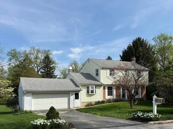 22 Birch Rd, Malvern, PA 19355