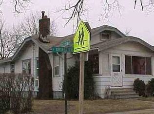 303 E Arlington St, Waterloo, IA 50703