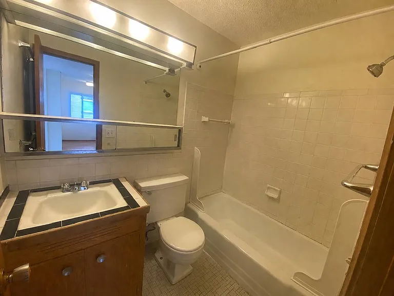 624 4th Ave SE #12 — Photo 7