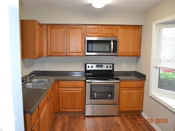 5th image of 309 E Montcastle Dr Unit D