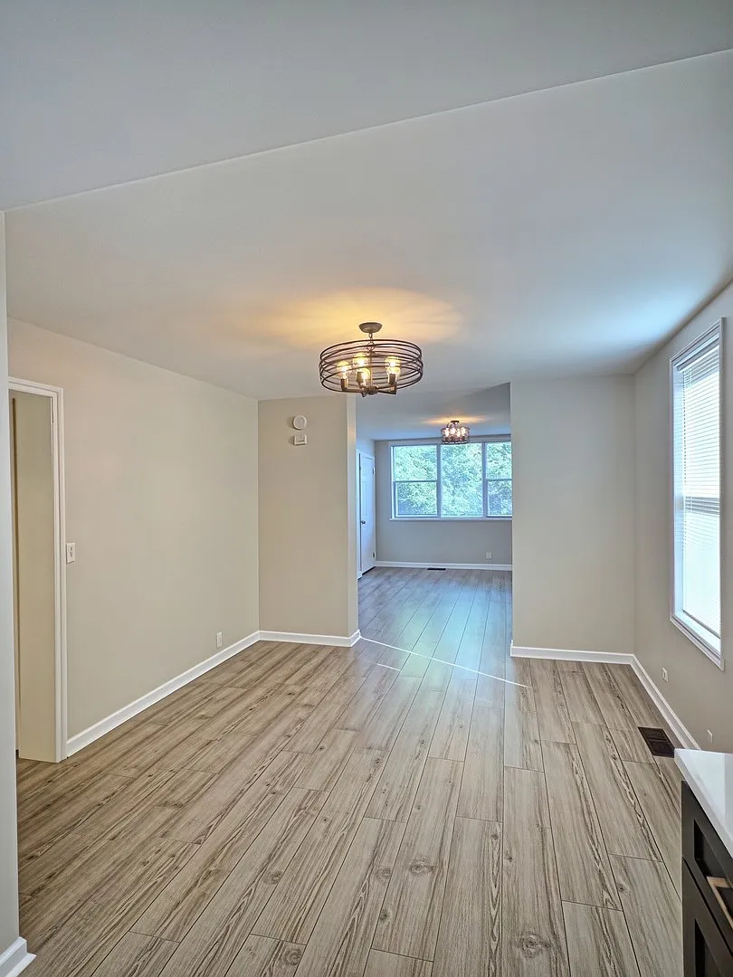 2 bed, 1100 sqft, $1,500 — Photo 4