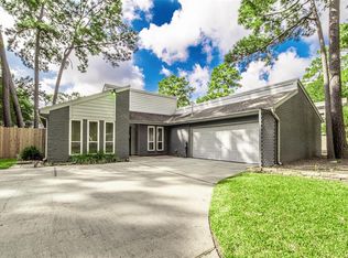 14902 Forest Lodge Dr, Houston, TX 77070
