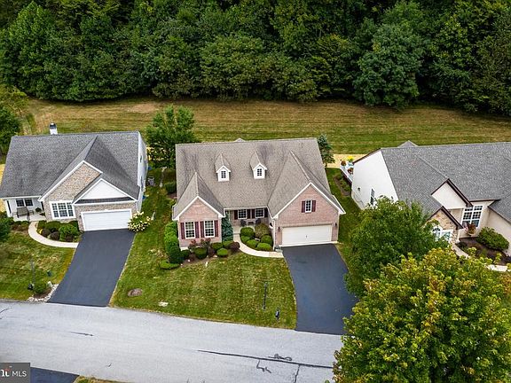 3rd image of 1904 Phipps Cir
