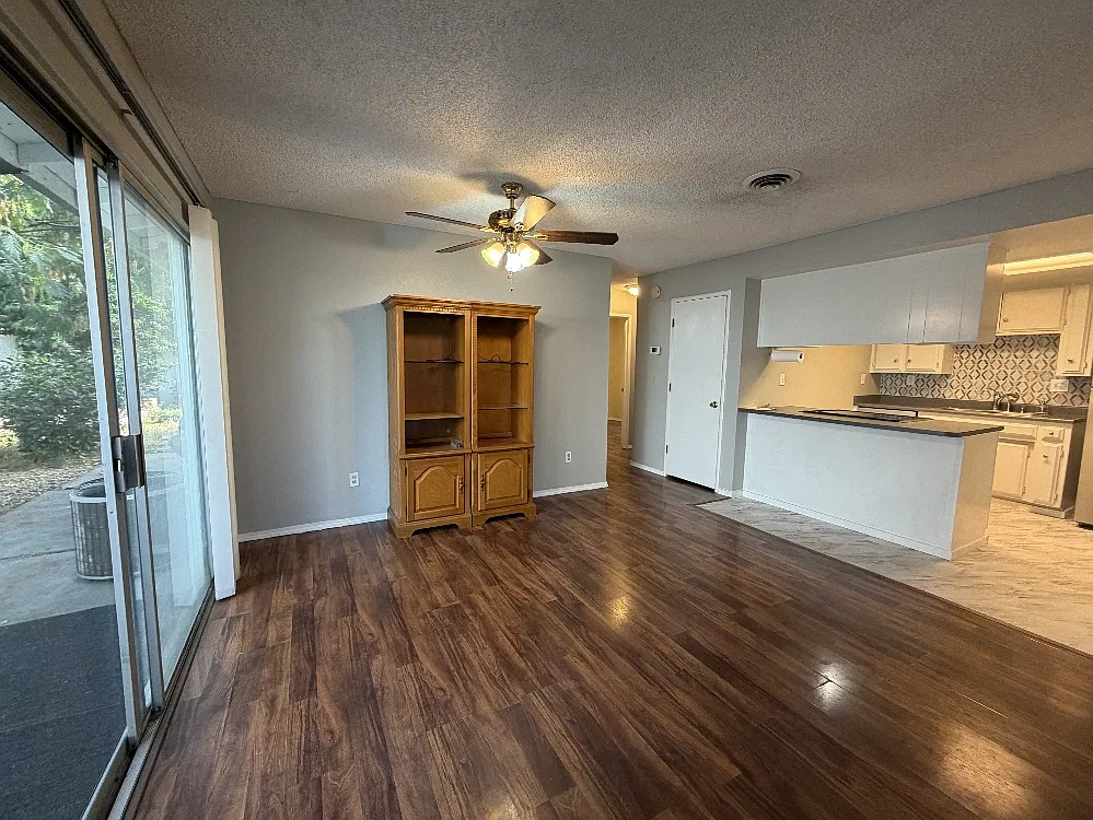 2 bed, 1000 sqft, $1,750 — Photo 4