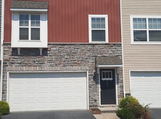 707 Admirals Quay Dr, Mechanicsburg, PA 17050
