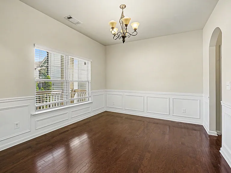 333 Summit Village Dr — Photo 5