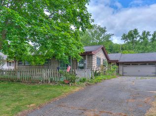 5480 Wellesley Dr, Jackson, MI 49201