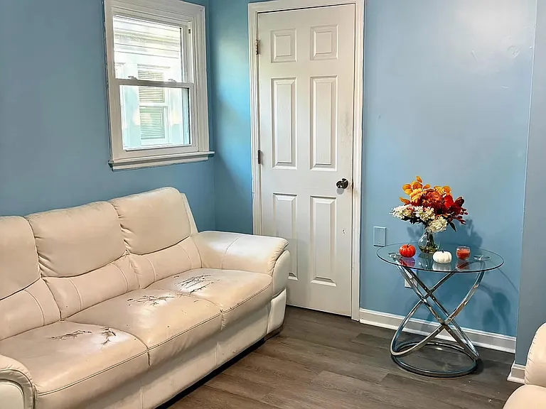 1518 Arling Ave — Photo 7