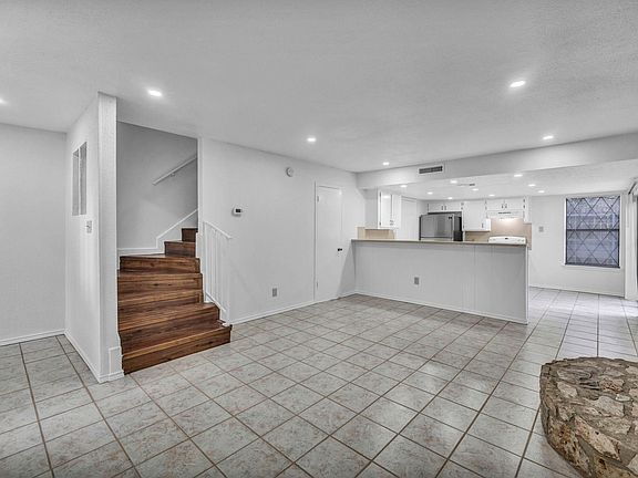 2nd image of 4010 Cima Serena Dr #B