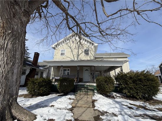 1021 Jefferson Ave, Charleston, IL 61920