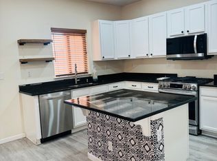 409 Vista Roja Pl NE, Rio Rancho, NM 87124