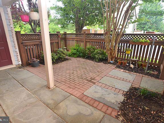 3rd image of 6903 Keyser Way