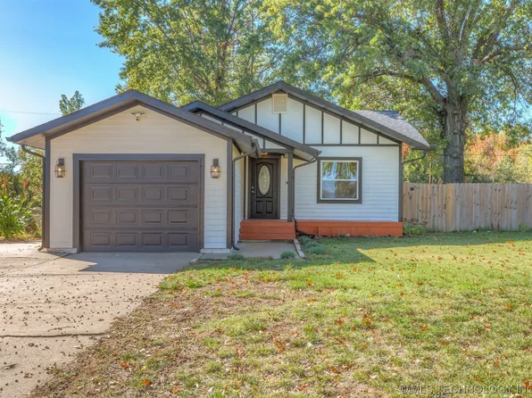 152 Greenbriar Cir, Mannford, OK 74044
