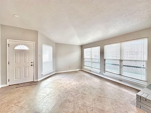 3rd image of 11626 Coachfield Ln