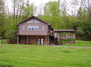 135 Coulter Ln, Spring Mills, PA 16875