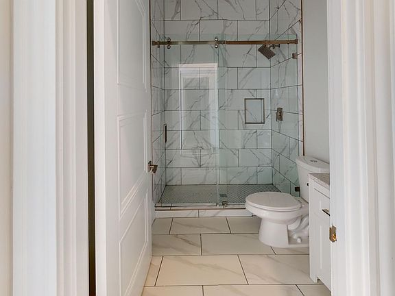 Images of similar unit - actual design, finishes and layout may vary.