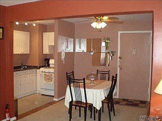 5th image of 110 Brooklyn Ave APT 3R
