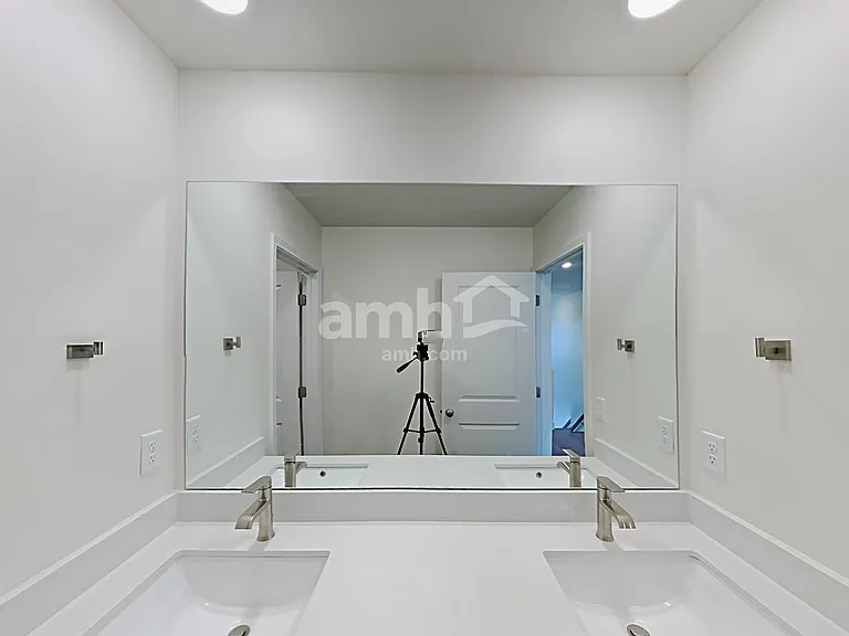 2613 W 3340 S — Photo 17