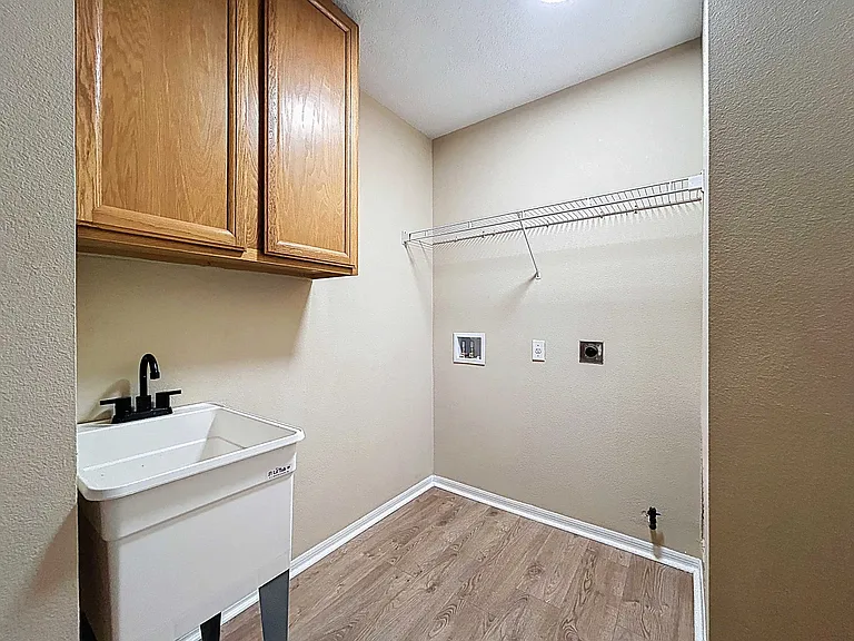 7703 British Open Way — Photo 64