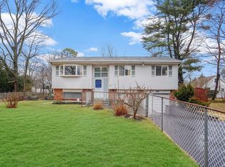 197 Vanderbilt Ave, Brentwood, NY 11717