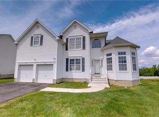 24 Wesley Ct, Newburgh, NY 12550
