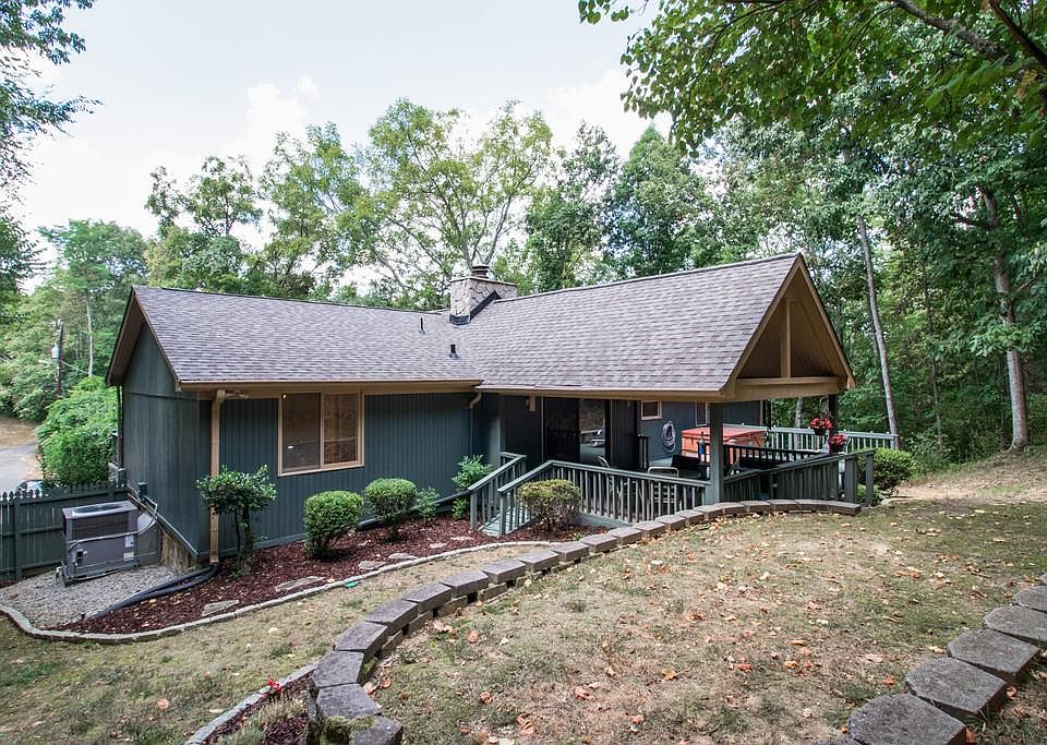 1st image of 469 Saddle Dr