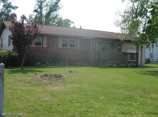 717 W Pineland Dr, Swansboro, NC 28584