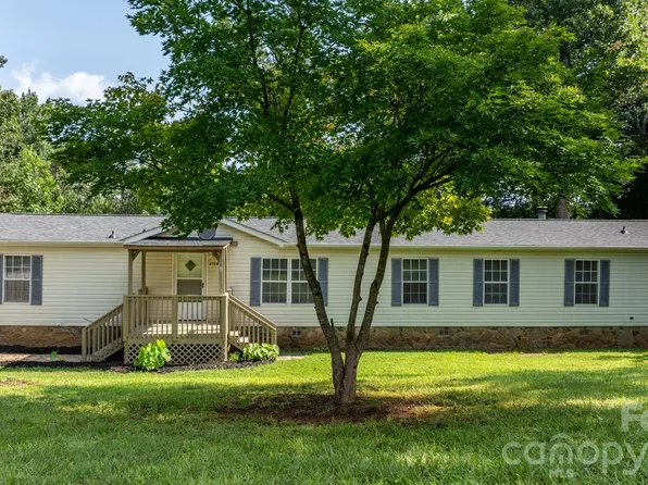 2786 Ridgecreek Dr, Morganton, NC 28655
