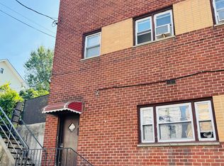 174 Lincoln St #3, Jersey City, NJ 07307