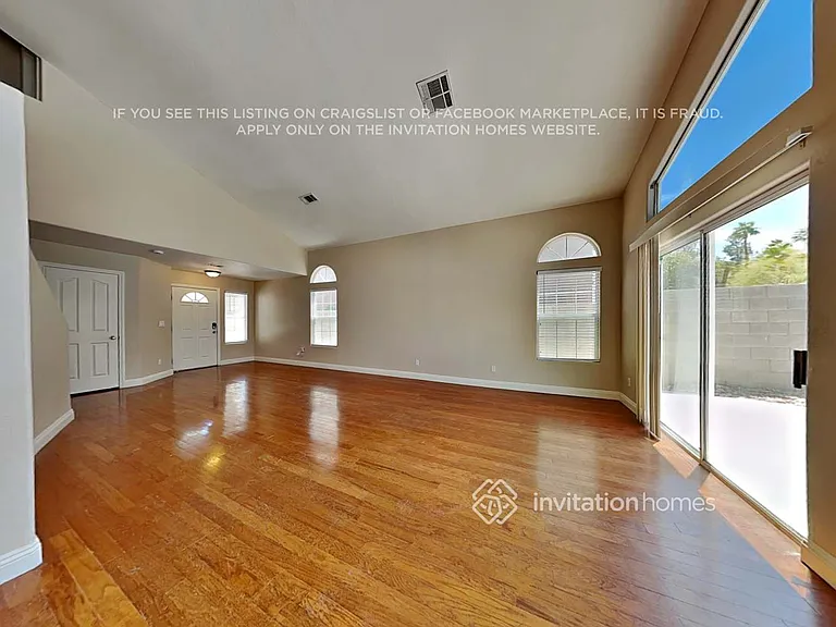 125 Golf Range St — Photo 5