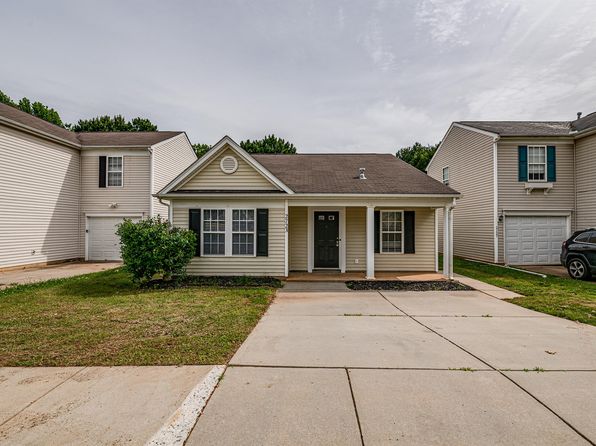 2723 Oasis Ln